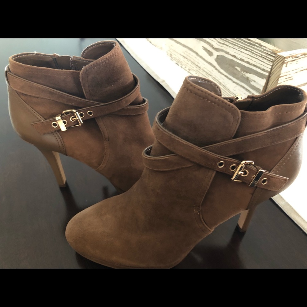 Size 9.5 White House Black Market Suede Booties